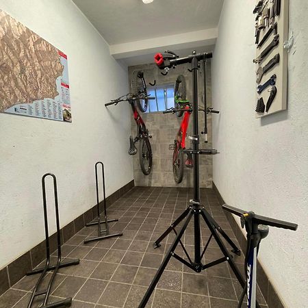 Biker'S Blue Cove Apartman Finale Ligure Kültér fotó