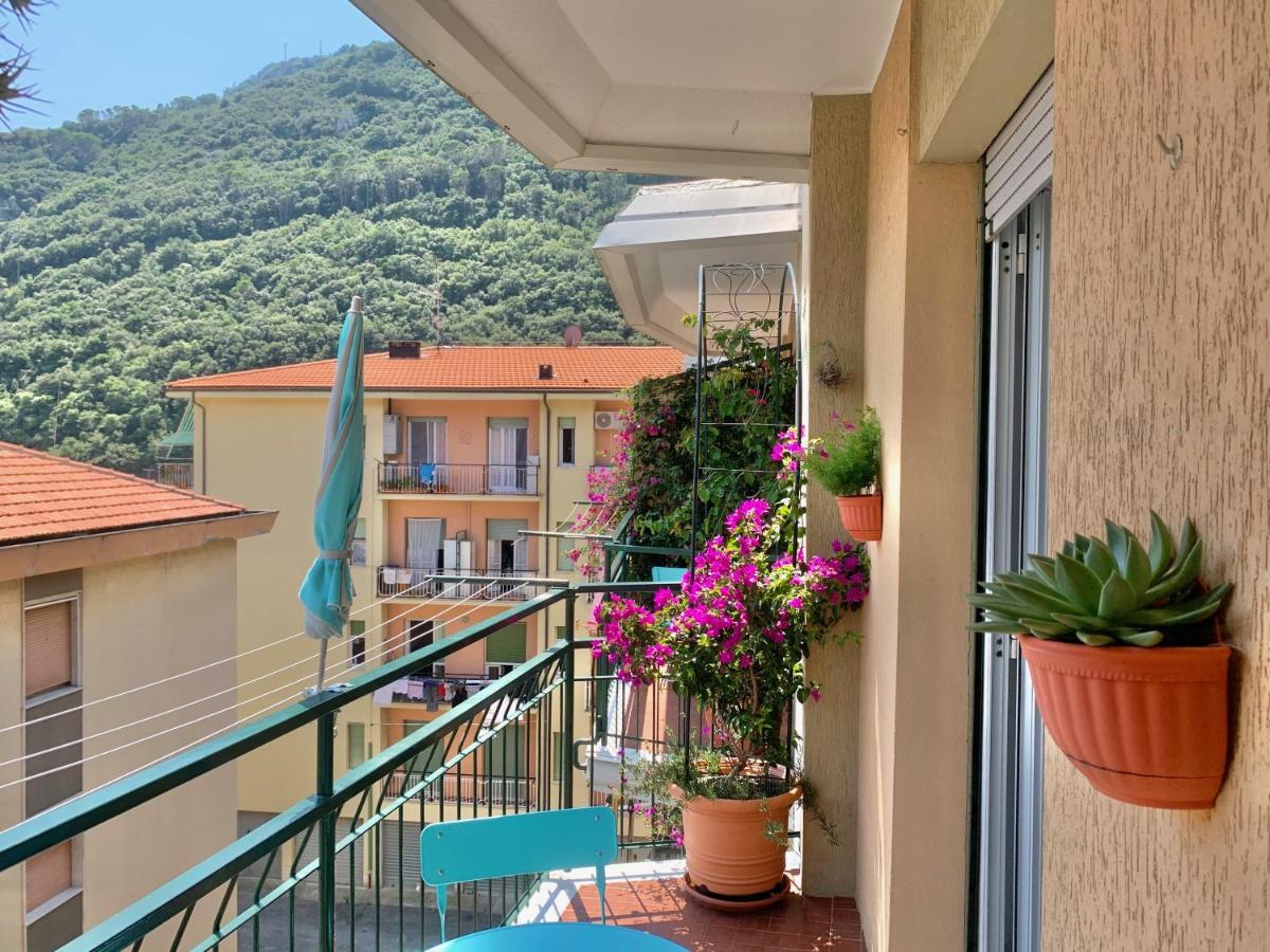 Biker'S Blue Cove Apartman Finale Ligure Kültér fotó