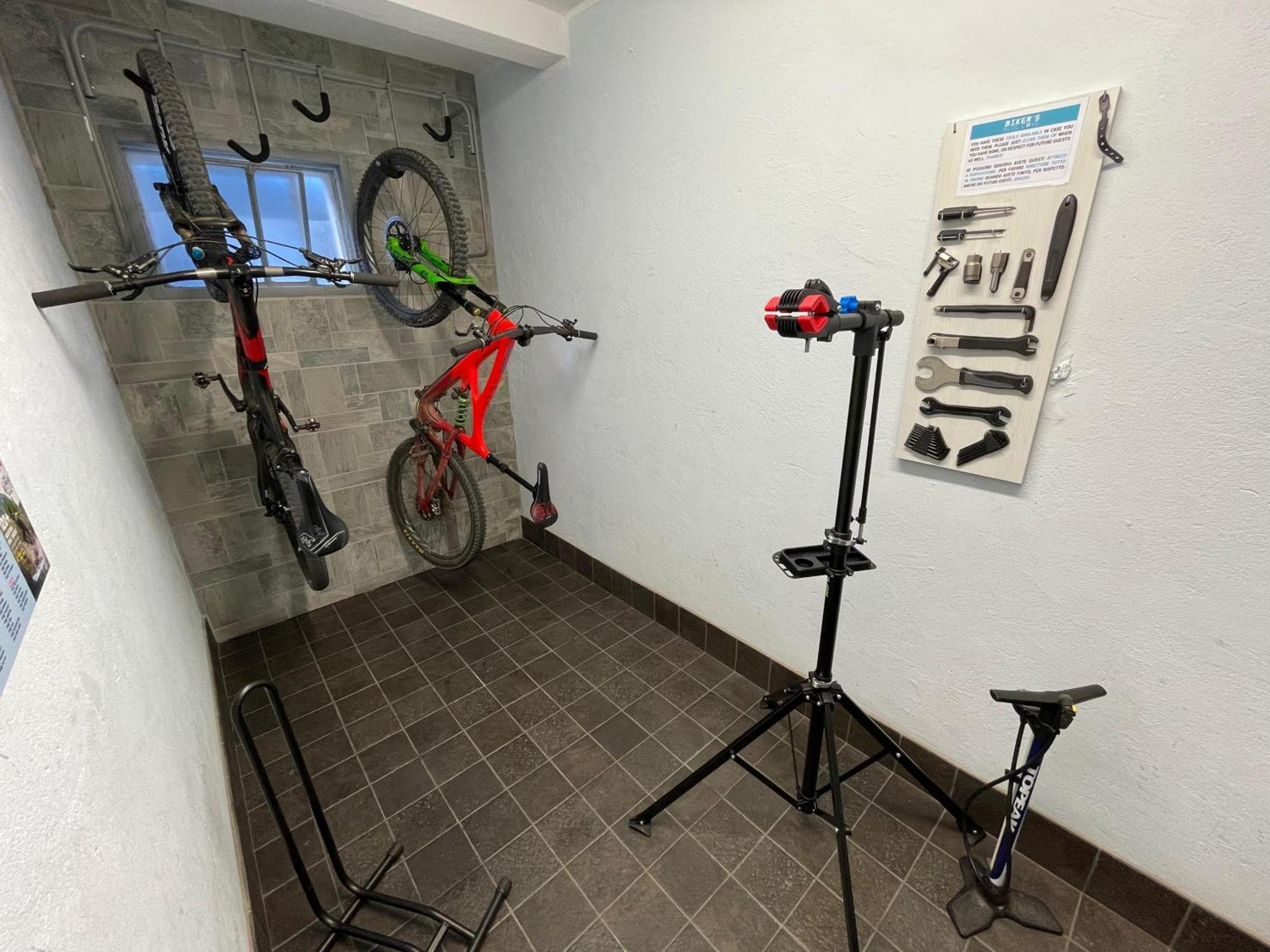 Biker'S Blue Cove Apartman Finale Ligure Kültér fotó